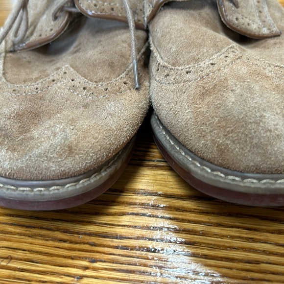 Vintage G.H. Bass Men’s Pembroke suede wingtips. Lace up tan, suede. Size 10 - Picture 2 of 11